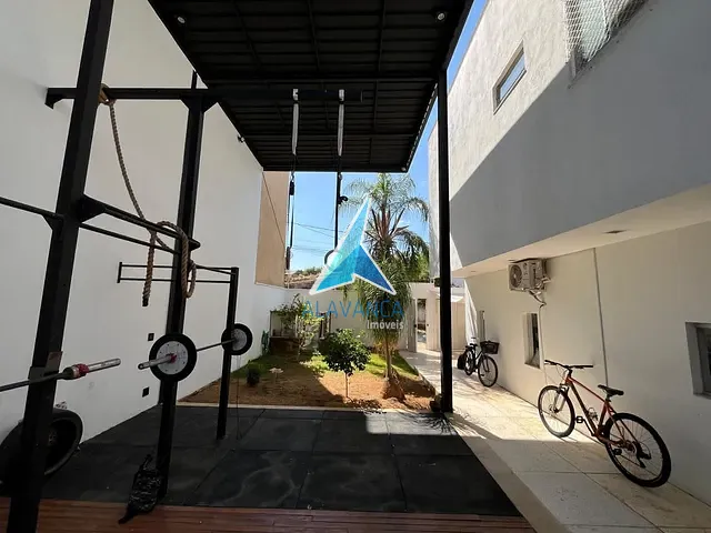Casa com 300m² 3 quartos e 4 banheiros, à venda ou para alugar, no bairro Morada do Vale III em Governador Valadares