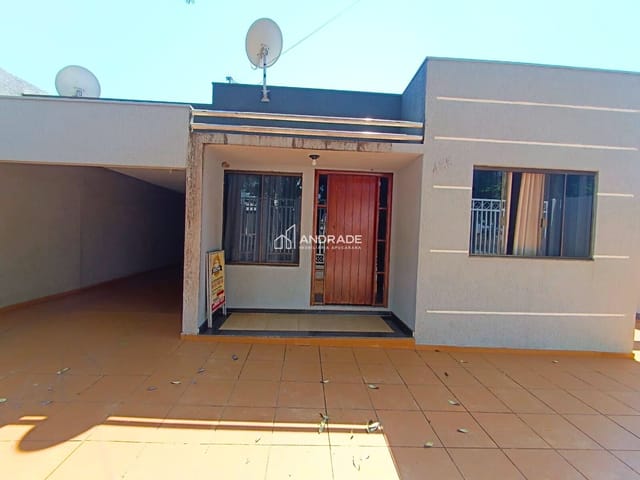 Casa com 360m² 4 quartos e 2 banheiros, à venda, no bairro Jardim Menegazzo em Apucarana