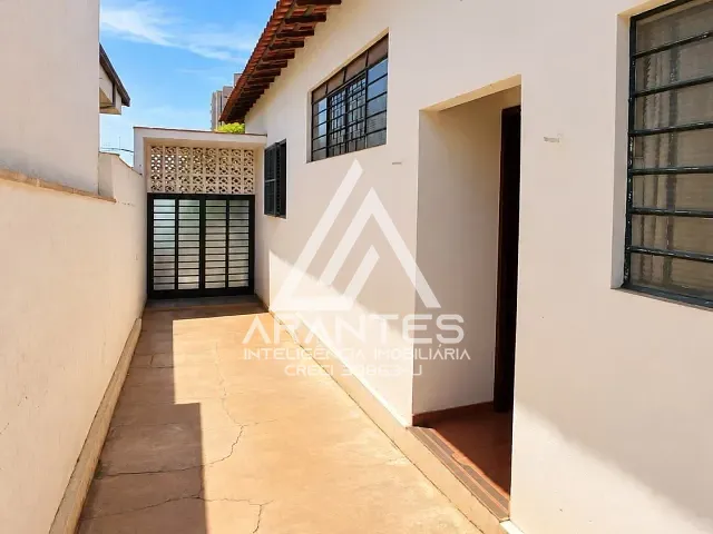 Casa 4 quartos e 3 banheiros, à venda, no bairro Centro em Barretos