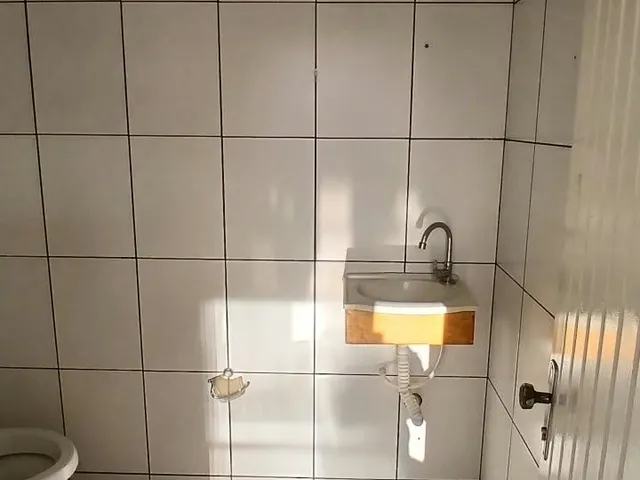 Casa 1 quarto e 1 banheiro, para alugar, no bairro Parque Capuava em Santo André