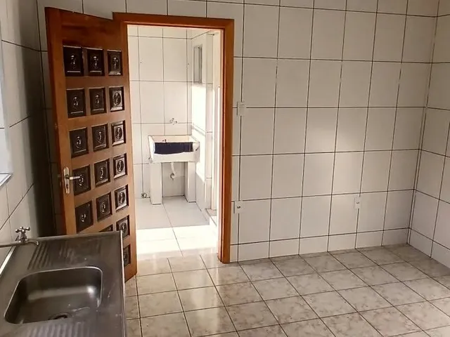 Casa 1 quarto e 1 banheiro, para alugar, no bairro Parque Capuava em Santo André