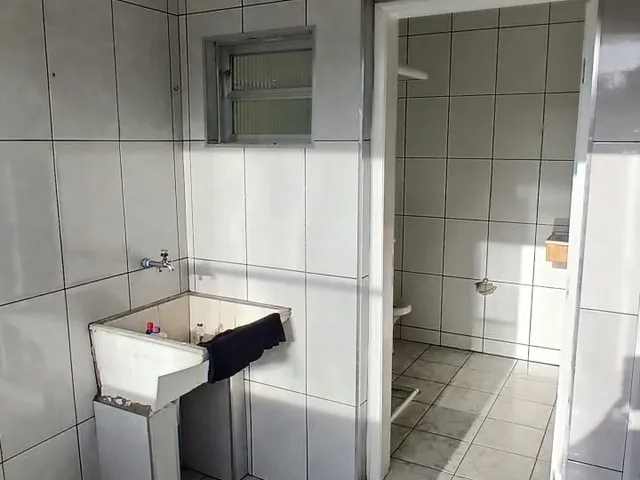 Casa 1 quarto e 1 banheiro, para alugar, no bairro Parque Capuava em Santo André