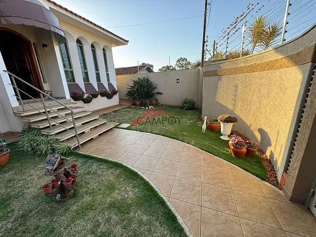 Casa com 391m² 3 quartos e 4 banheiros, à venda, no bairro Vila Social em Apucarana