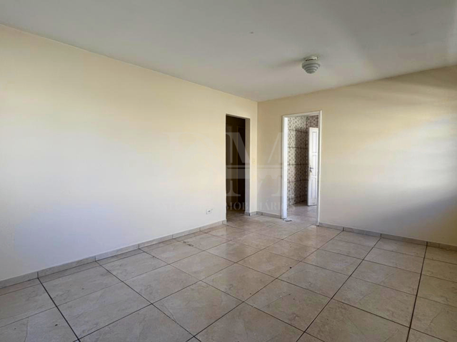 Casa 3 quartos e 2 banheiros, para alugar, no bairro Jardim Capivari em Jaguariaíva