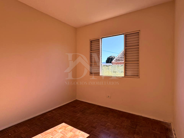 Casa 3 quartos e 2 banheiros, para alugar, no bairro Jardim Capivari em Jaguariaíva