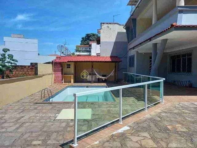 Casa com 450m² 6 quartos e 2 banheiros, à venda, no bairro Ano Bom em Barra Mansa