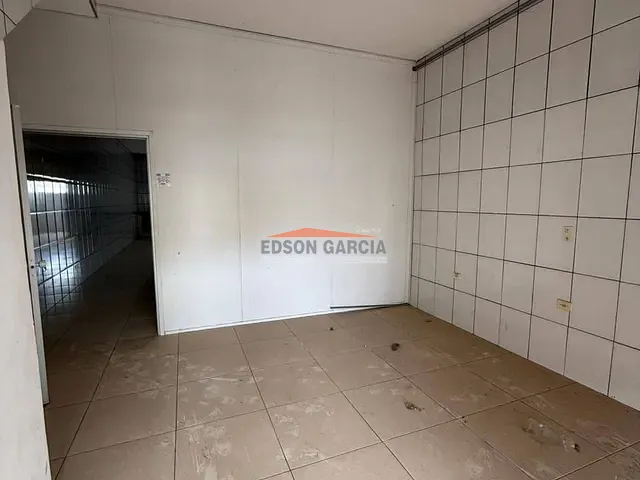 Casa 2 quartos e 4 banheiros, à venda, no bairro Parque São Bento em Sorocaba