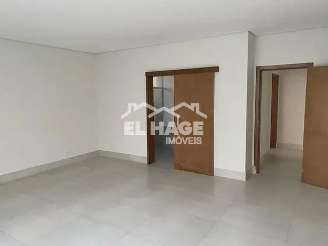 Casa com 475m² 3 quartos e 4 banheiros, à venda, no bairro Jardim Itália em Cuiabá