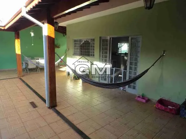 Casa com 374m² 5 quartos e 3 banheiros, à venda, no bairro Parque Residencial Cândido Portinari em Ribeirão Preto