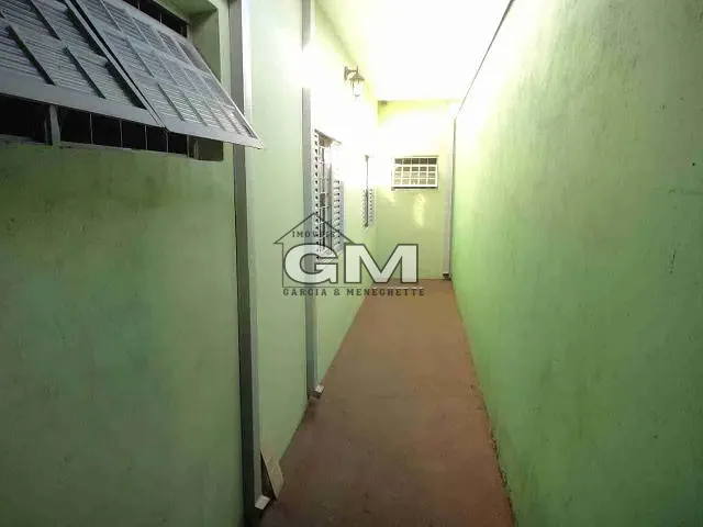 Casa com 374m² 5 quartos e 3 banheiros, à venda, no bairro Parque Residencial Cândido Portinari em Ribeirão Preto