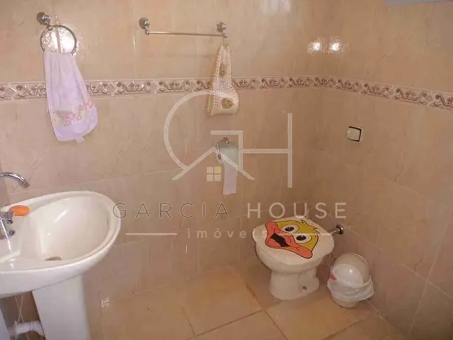 Casa com 374m² 5 quartos e 3 banheiros, à venda, no bairro Parque Residencial Cândido Portinari em Ribeirão Preto