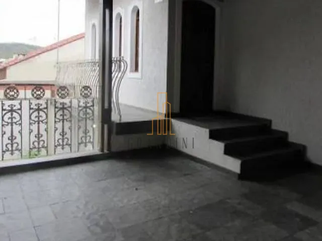 Casa com 250m² 3 quartos e 4 banheiros, à venda ou para alugar, no bairro Jardim Panorama em Ribeirão Pires