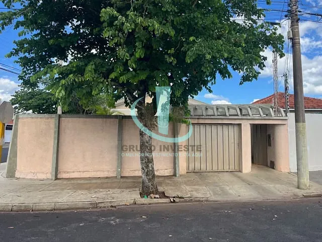 Casa com 325m² 3 quartos e 2 banheiros, à venda, no bairro JARDIM PAULISTANO (VILA XAVIER) em ARARAQUARA