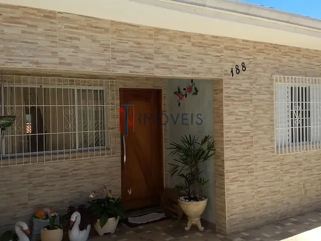 Casa com 250m² 3 quartos e 3 banheiros, à venda, no bairro Centro em Bom Jesus dos Perdões