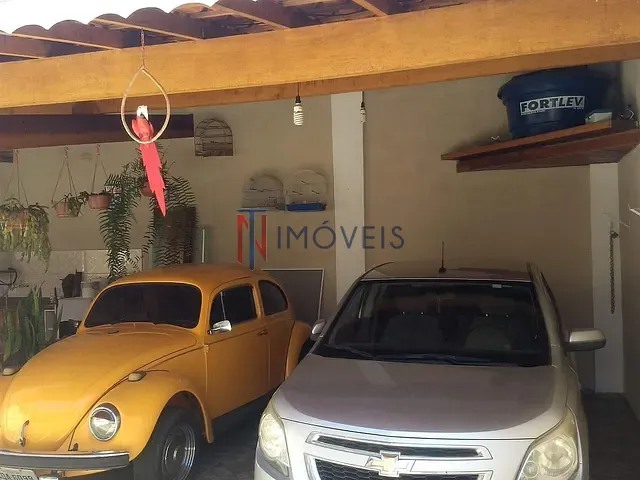 Casa com 250m² 3 quartos e 3 banheiros, à venda, no bairro Centro em Bom Jesus dos Perdões