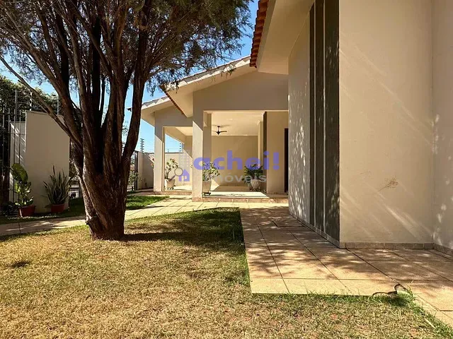 Casa 4 quartos e 3 banheiros, à venda, no bairro Loteamento Monte Líbano em Rondonópolis