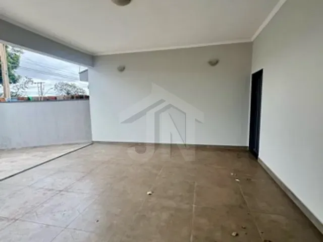 Casa com 300m² 3 quartos e 5 banheiros, à venda, no bairro Jardim Califórnia em Ribeirão Preto