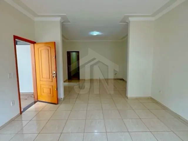 Casa com 300m² 3 quartos e 5 banheiros, à venda, no bairro Jardim Califórnia em Ribeirão Preto