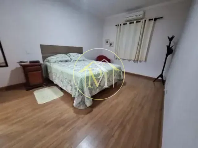 Casa com 250m² 3 quartos e 4 banheiros, à venda, no bairro Iporanga em Sorocaba