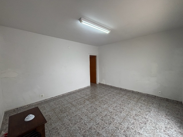 Casa com 200m² 3 quartos e 2 banheiros, para alugar, no bairro Vila Maria Luiza em Jundiaí