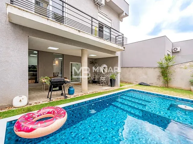Casa 4 quartos e 6 banheiros, à venda, no bairro Alphaville em Santana de Parnaíba