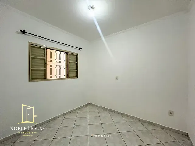Casa 3 quartos e 2 banheiros, à venda, no bairro Jardim Santo Antônio em Valinhos