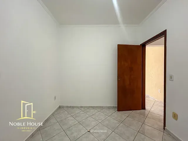 Casa 3 quartos e 2 banheiros, à venda, no bairro Jardim Santo Antônio em Valinhos