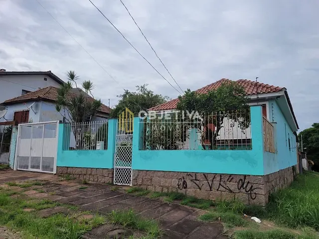 Casa com 330m² 3 quartos e 1 banheiro, à venda, no bairro Medianeira em Porto Alegre