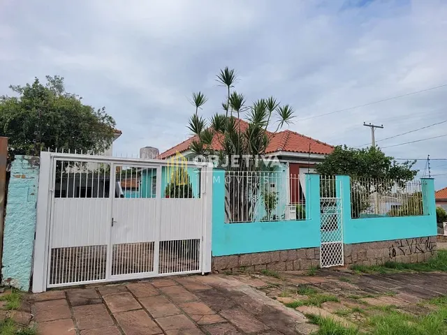 Casa com 330m² 3 quartos e 1 banheiro, à venda, no bairro Medianeira em Porto Alegre