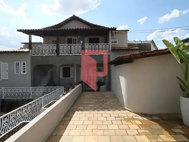 Casa 4 quartos e 2 banheiros, à venda, no bairro Caiçaras em Belo Horizonte