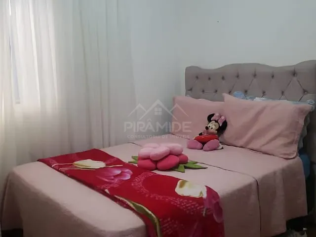 Casa com 163m² 2 quartos e 1 banheiro, à venda, no bairro Augusto de Almeida em Poços de Caldas