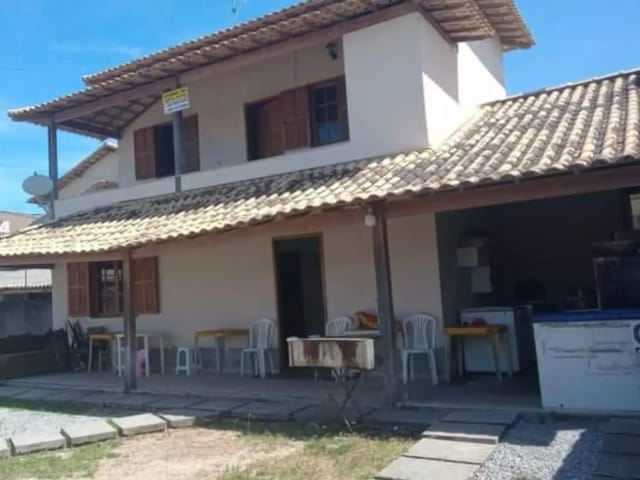 Casa com 300m² 3 quartos e 2 banheiros, à venda, no bairro Recanto em Rio das Ostras