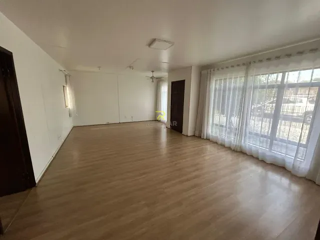 Casa com 471m², à venda ou para alugar, no bairro Trianon em Guarapuava