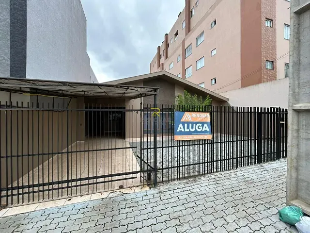 Casa com 471m², à venda ou para alugar, no bairro Trianon em Guarapuava