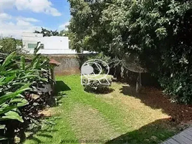 Casa com 208m², à venda, no bairro Jardim San Conrado em Registro