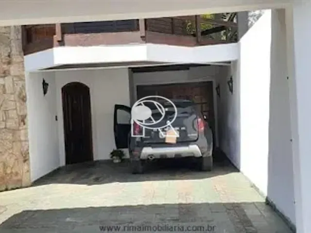 Casa com 208m², à venda, no bairro Jardim San Conrado em Registro