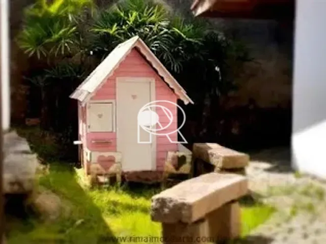 Casa com 208m², à venda, no bairro Jardim San Conrado em Registro