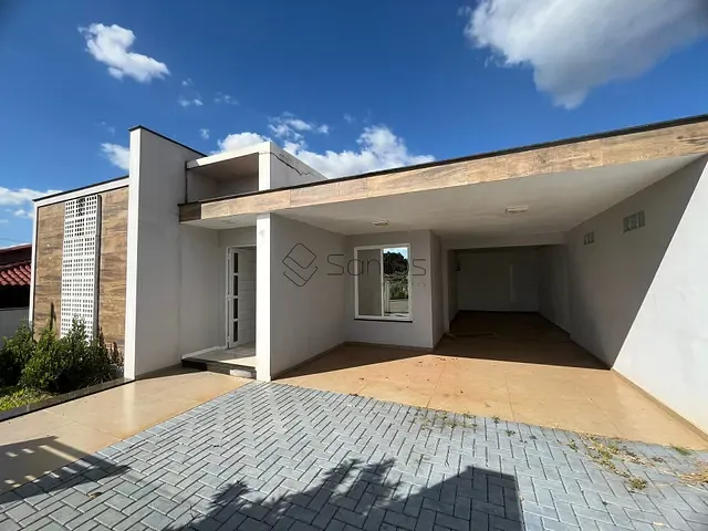 Casa 3 quartos e 2 banheiros, à venda ou para alugar, no bairro Centro em Augusto Pestana