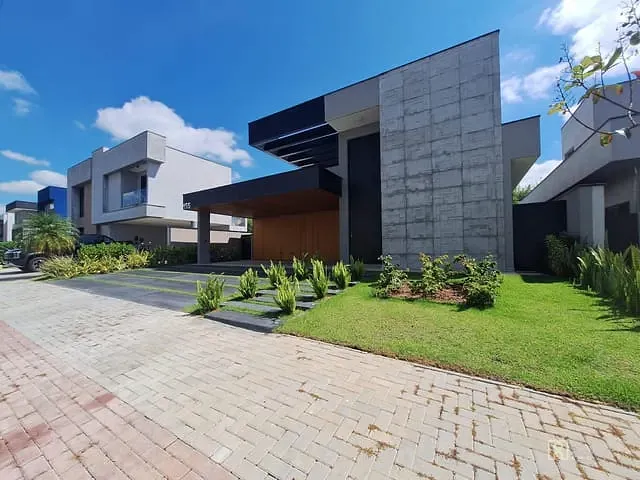 Casa 4 quartos e 6 banheiros, à venda ou para alugar, no bairro Condomínio Residencial Colinas do Paratehy em São José dos Campos