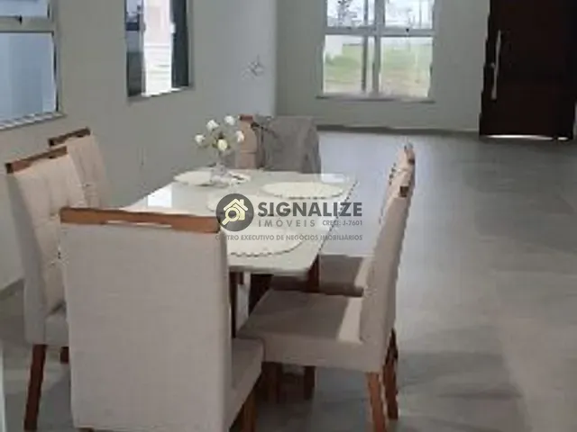 Casa 3 quartos e 5 banheiros, à venda, no bairro Ogiva em Cabo Frio