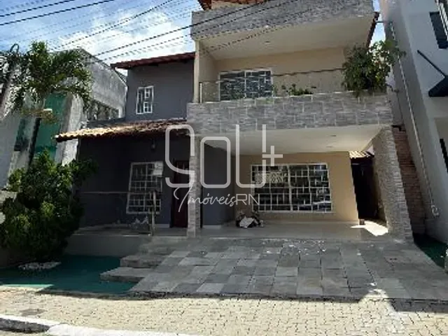 Casa 3 quartos e 5 banheiros, à venda, no bairro Pitimbu em Natal