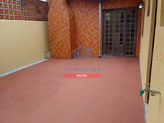 Casa com 160m² 2 quartos e 1 banheiro, à venda, no bairro Weissópolis em Pinhais