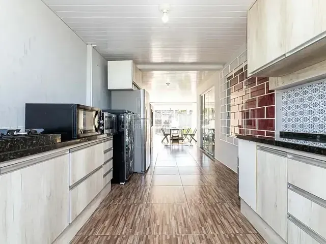 Casa com 100m² 3 quartos e 2 banheiros, à venda, no bairro Rivabem em Campo Largo