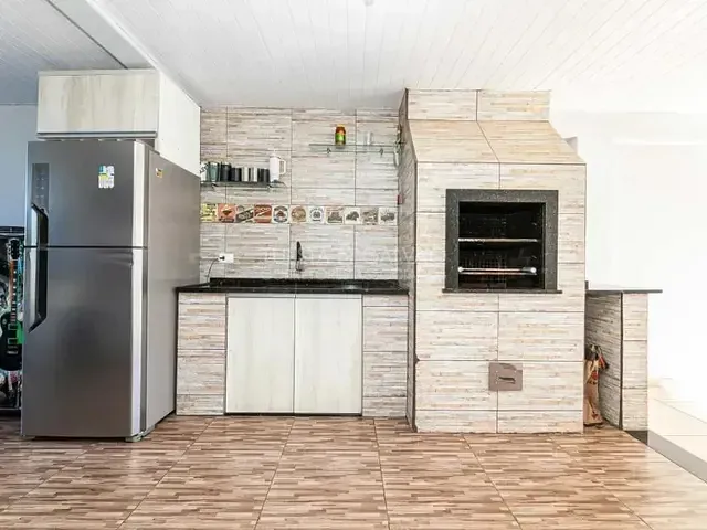 Casa com 100m² 3 quartos e 2 banheiros, à venda, no bairro Rivabem em Campo Largo