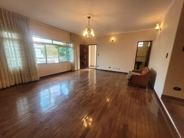 Casa 3 quartos e 5 banheiros, à venda, no bairro Vila Gilda em Santo André