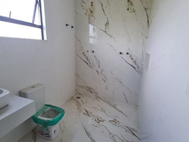 Casa 3 quartos e 3 banheiros, à venda, no bairro São Pedro em Juiz de Fora