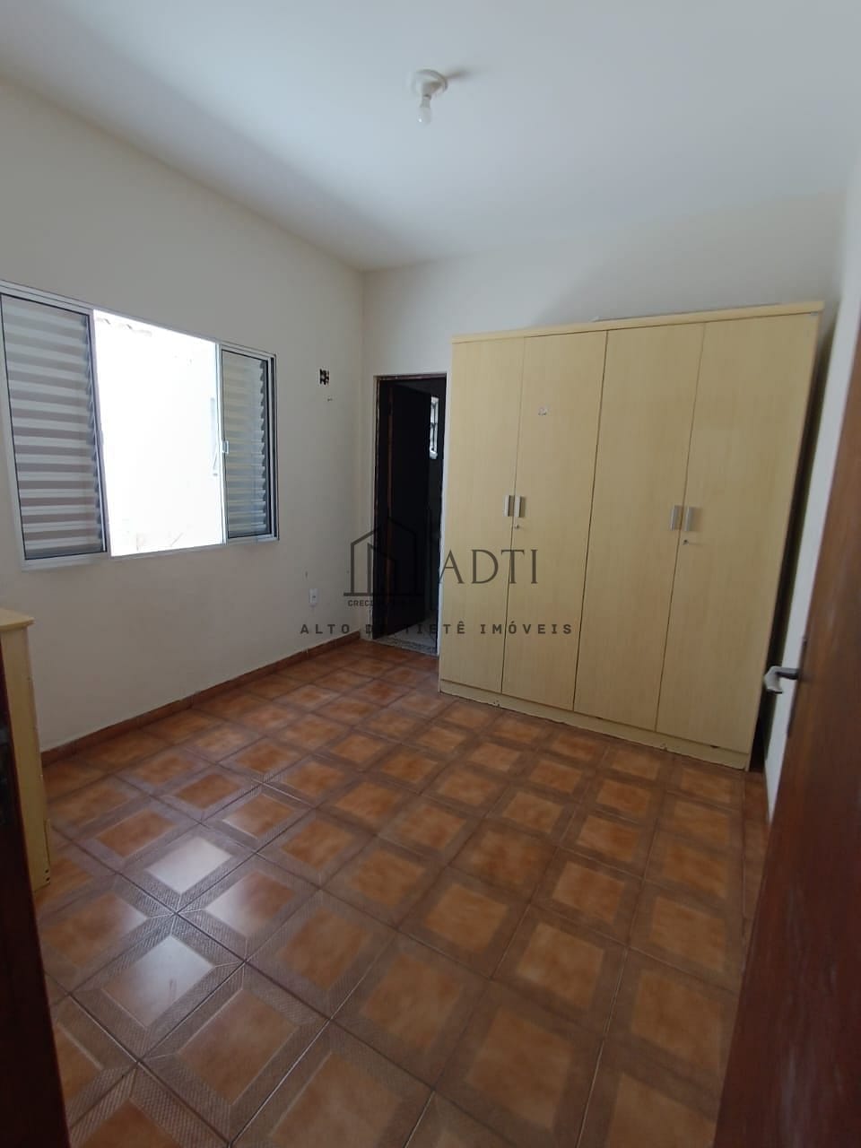 Casa, 3 quartos, 182 m² - Foto 2