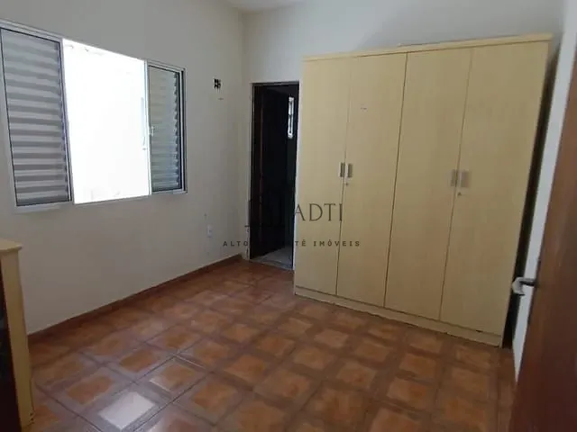 Casa 3 quartos e 1 banheiro, à venda, no bairro Cesar de Souza em Mogi das Cruzes