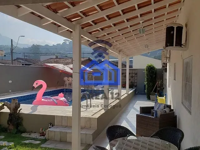 Casa com 383m² 3 quartos e 1 banheiro, à venda, no bairro Estrela d'Alva em Caraguatatuba