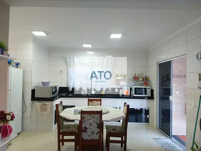 Casa com 363m² 3 quartos e 1 banheiro, à venda, no bairro Areias em Tijucas